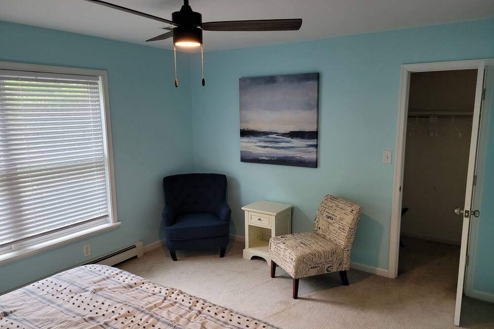 Photo of Bedroom in Louisa