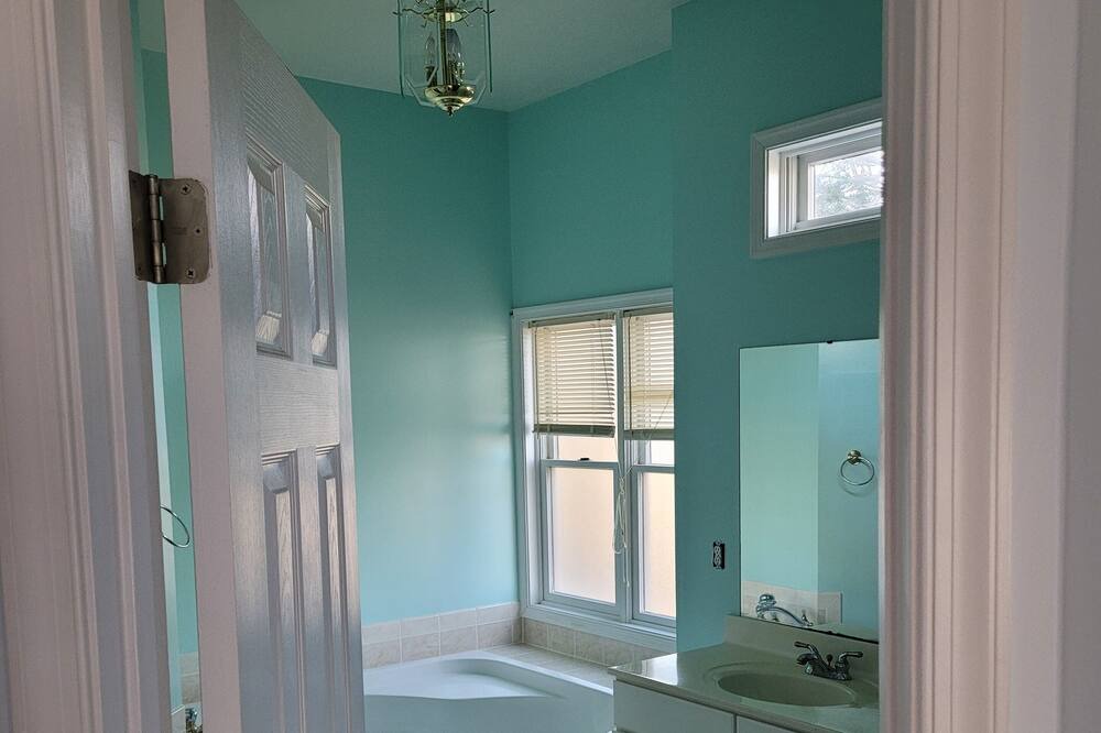 Photo of Bathroom in Louisa
