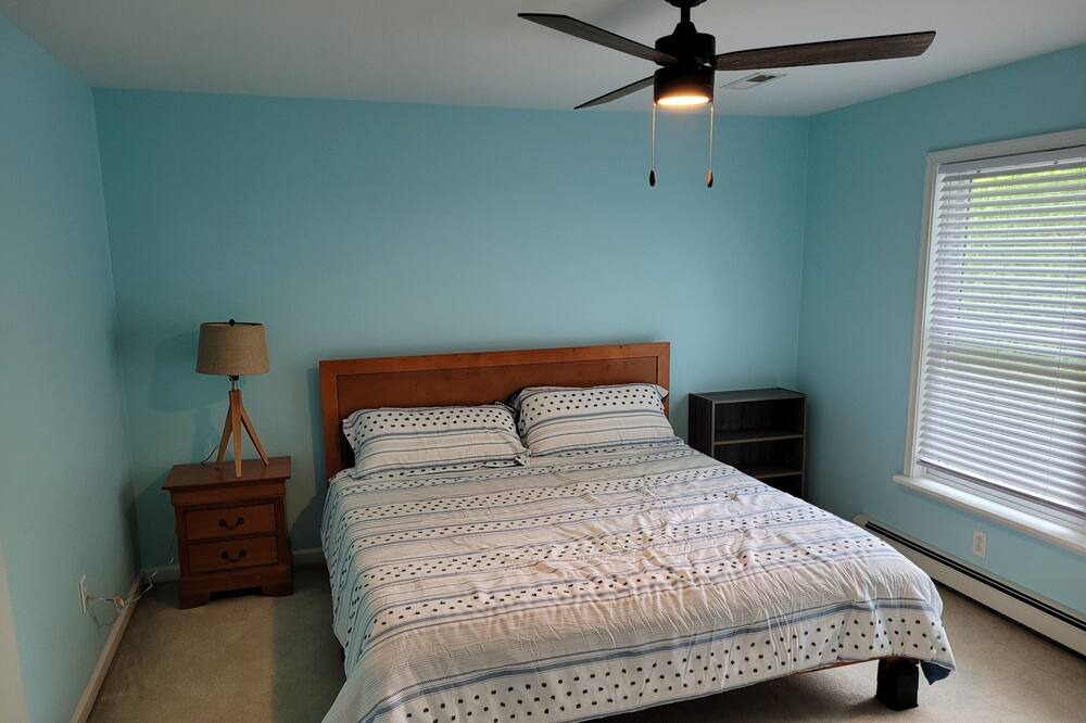 Photo of Bedroom in Louisa
