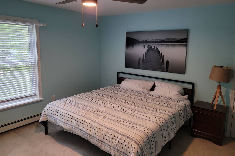 Photo of Bedroom in Louisa
