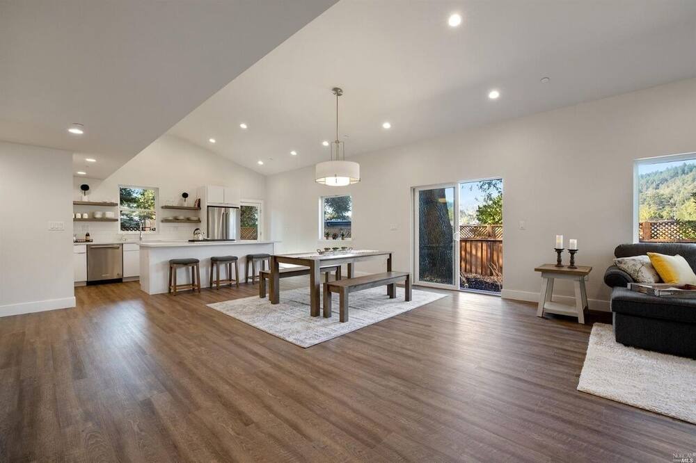 Photo of Livingroom in Cloverdale