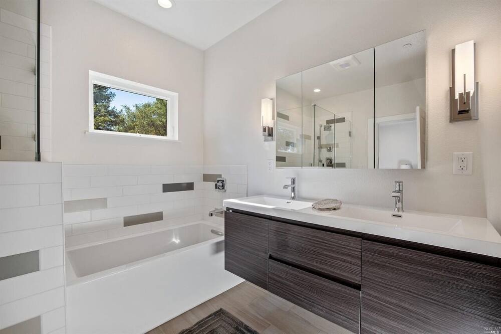 Photo of Bathroom in Cloverdale