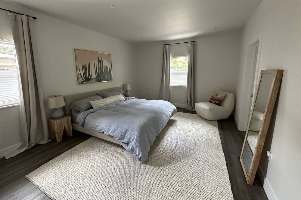 Photo of Bedroom in Cloverdale