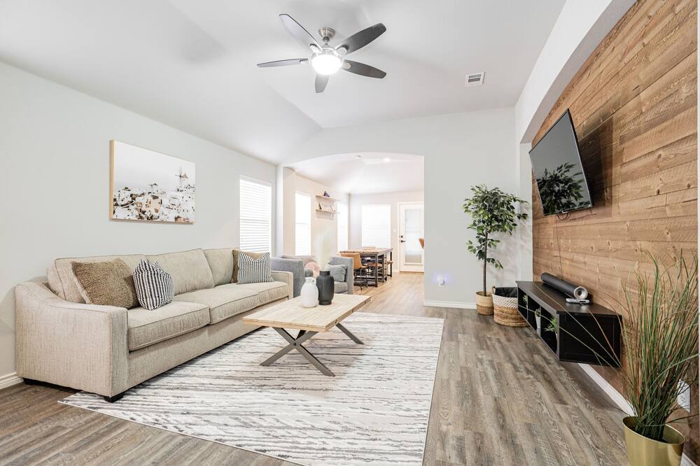 Photo of Livingroom in Bedford