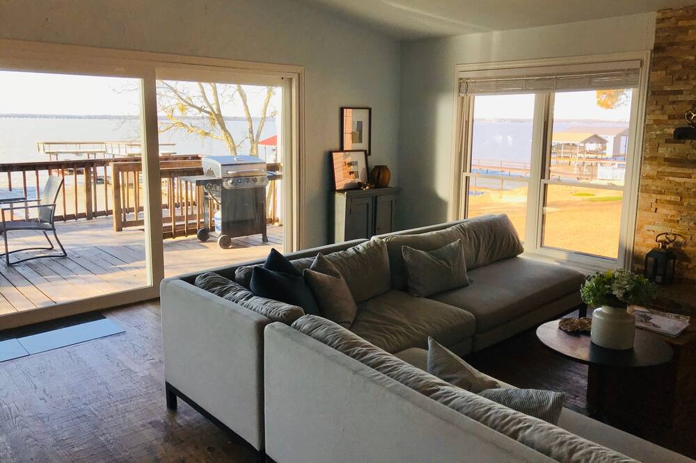 Photo of Livingroom in Mabank
