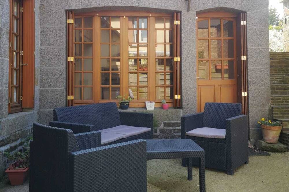 Photo of Outdoor in Savigny-le-Vieux