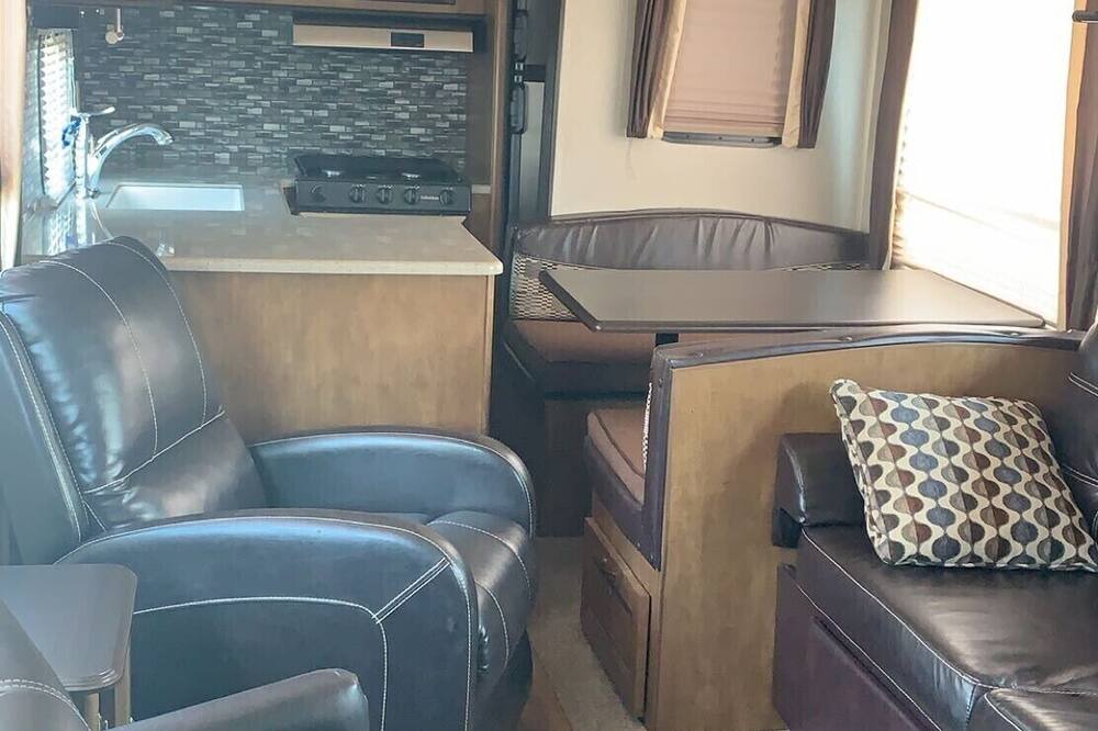 Photo of Livingroom in Flint