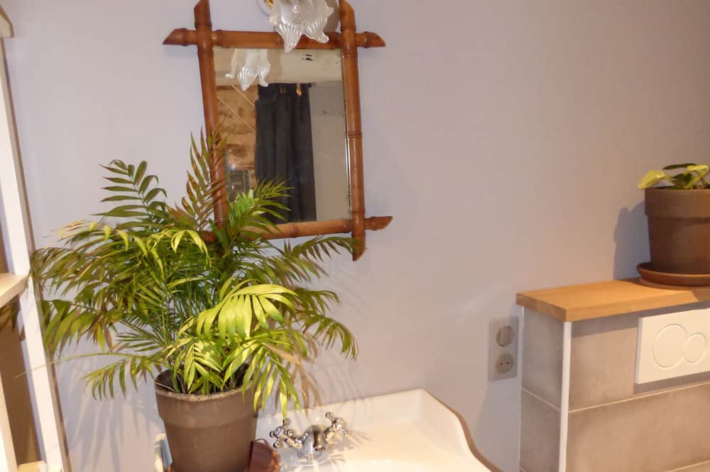 Photo of Bathroom in Cerilly