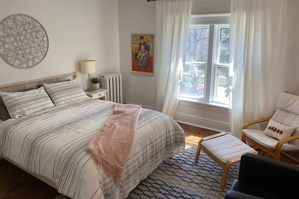 Photo of Bedroom in Kincardine