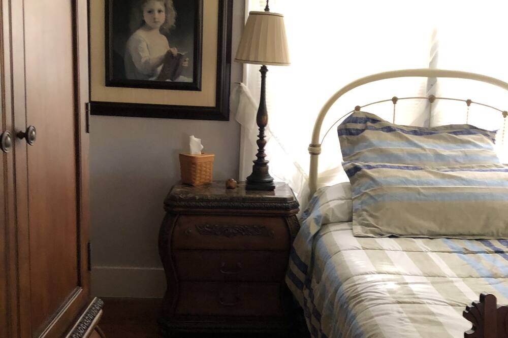 Photo of Bedroom in Strawn