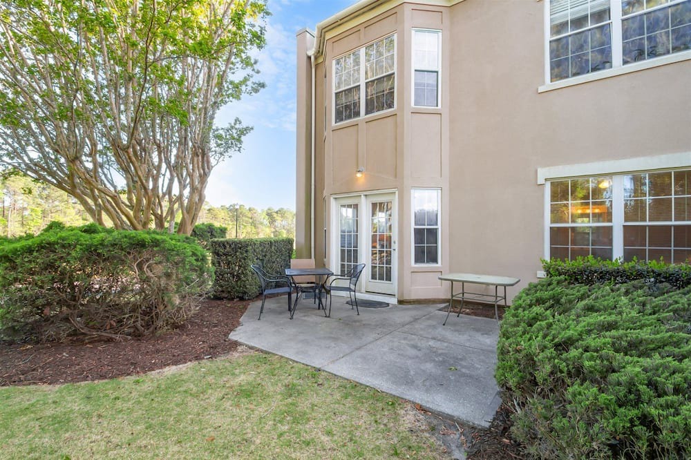 Photo of Outdoor in Red Hill