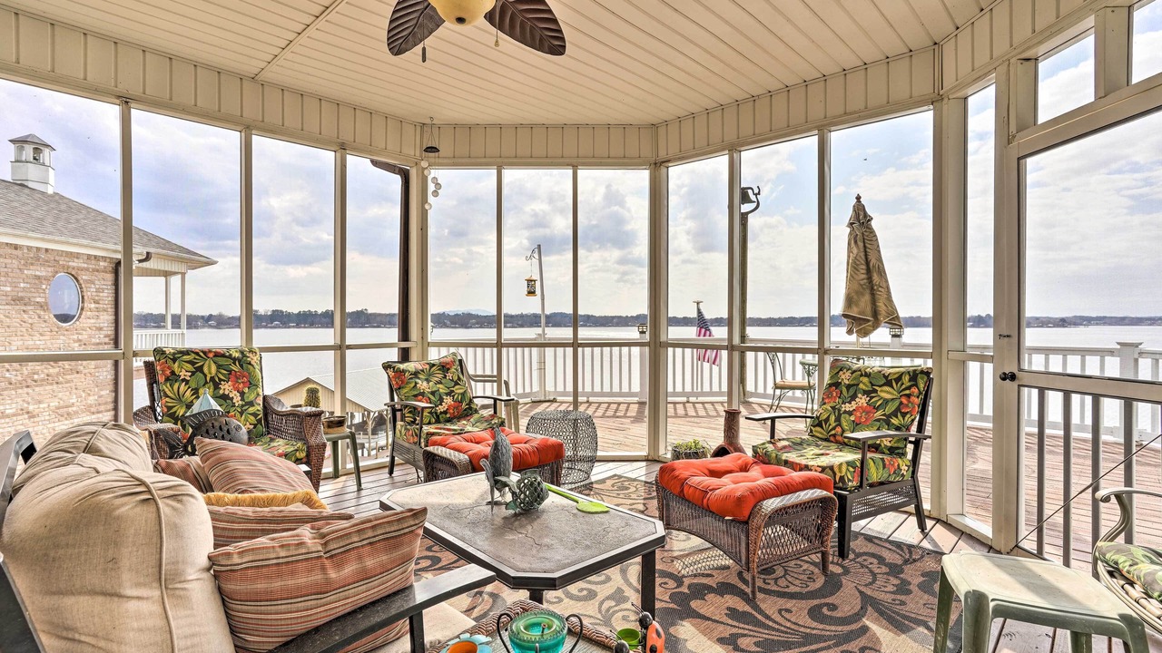 Photo of Others in Centre