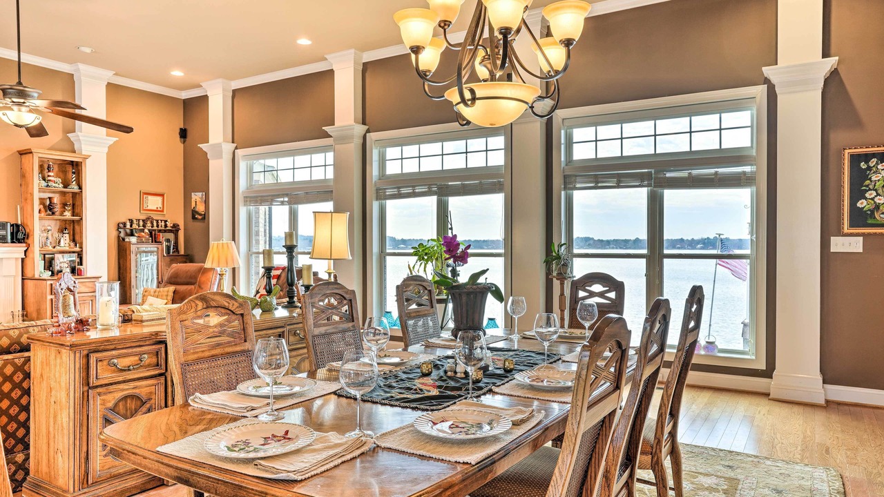 Photo of Others in Centre