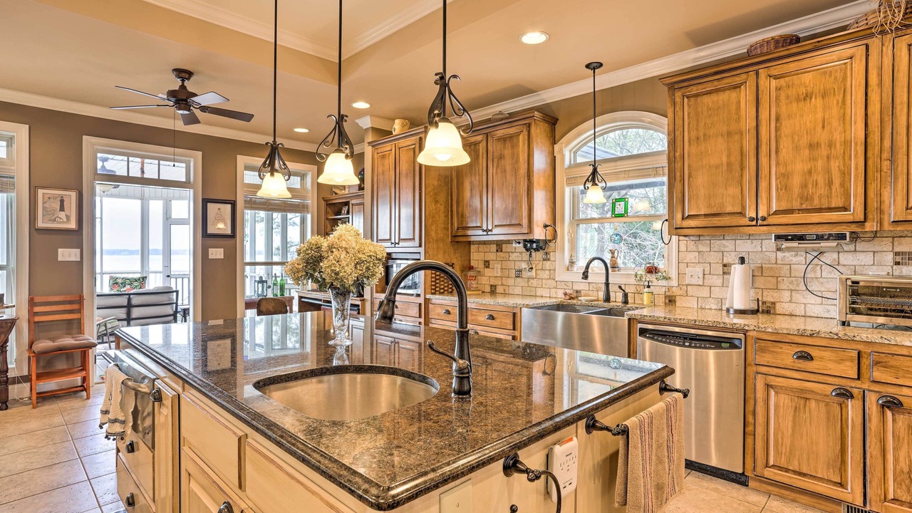 Photo of Kitchen in Centre