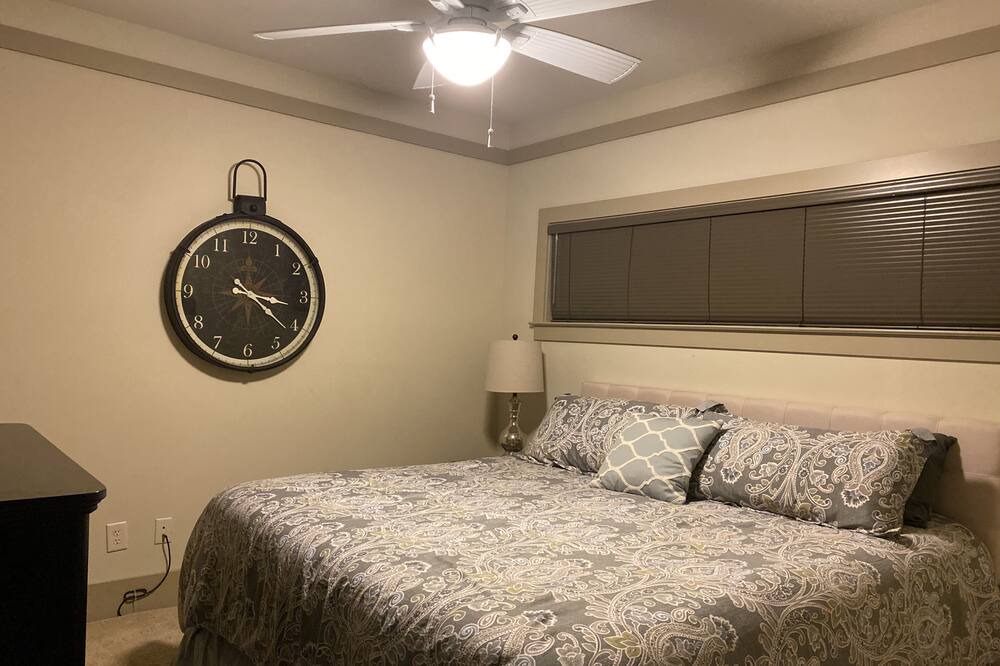 Photo of Bedroom in Talladega