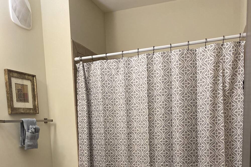 Photo of Bathroom in Talladega