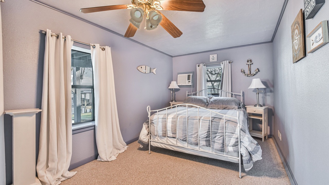 Photo of Bedroom in Pointblank