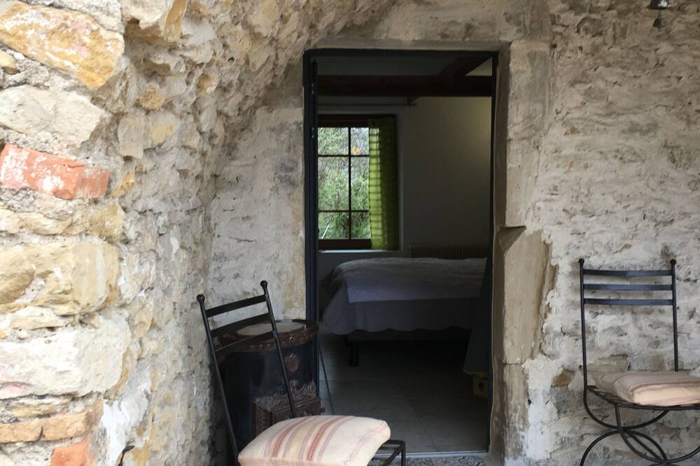 Photo of Patio Balcony in Rousson