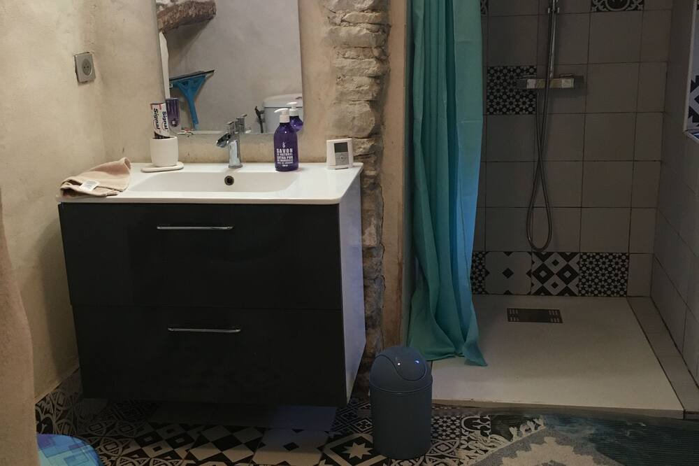 Photo of Bathroom in Rousson