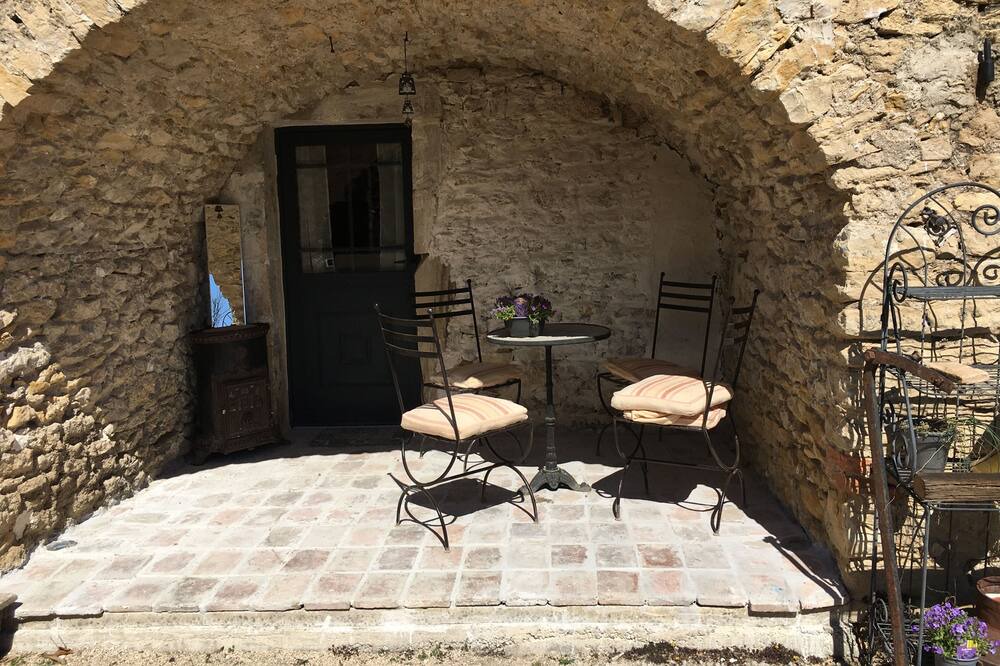 Photo of Patio Balcony in Rousson