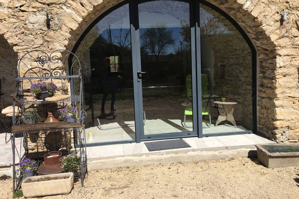 Photo of Outdoor in Rousson