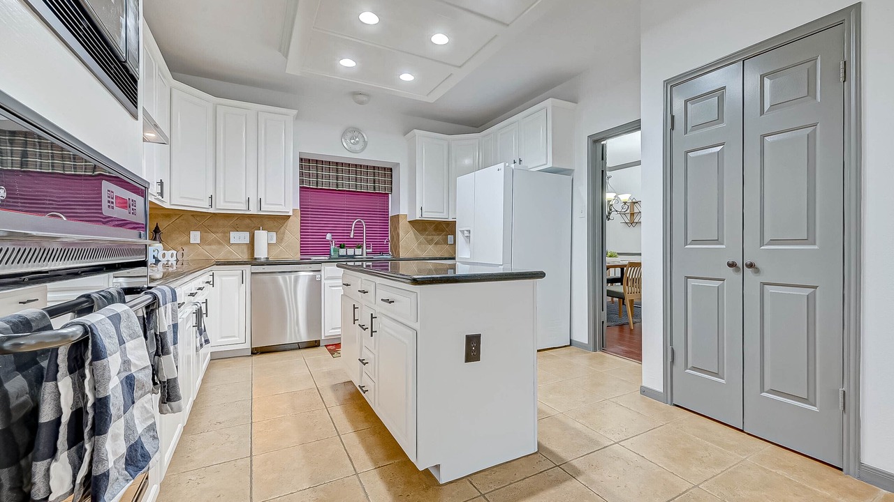 Photo of Kitchen in FM 1960