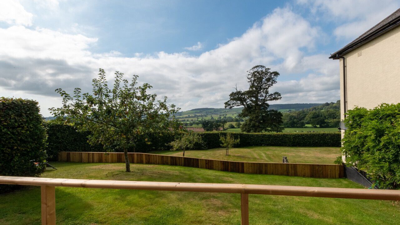 Photo of Outdoor in Shute