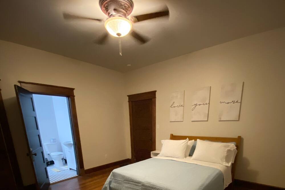 Photo of Bedroom in Middlesboro