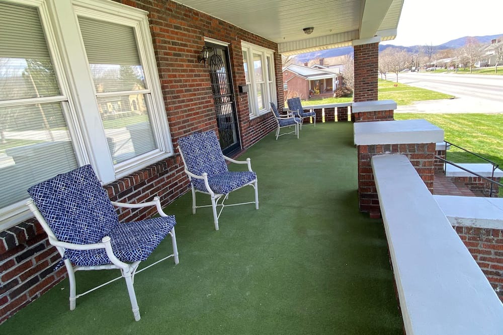 Photo of Patio Balcony in Middlesboro