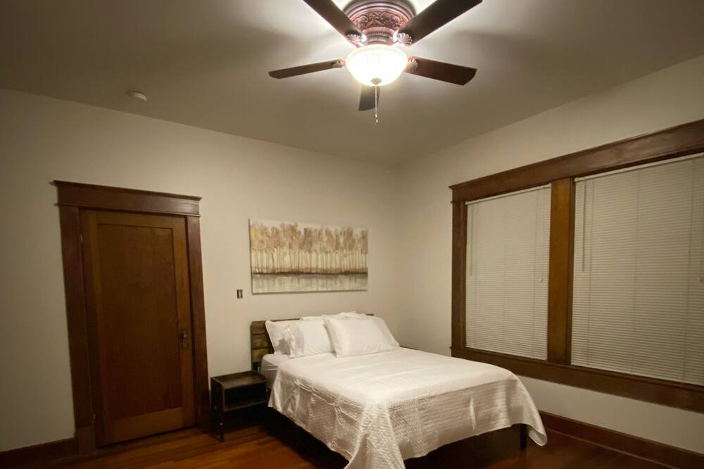 Photo of Bedroom in Middlesboro