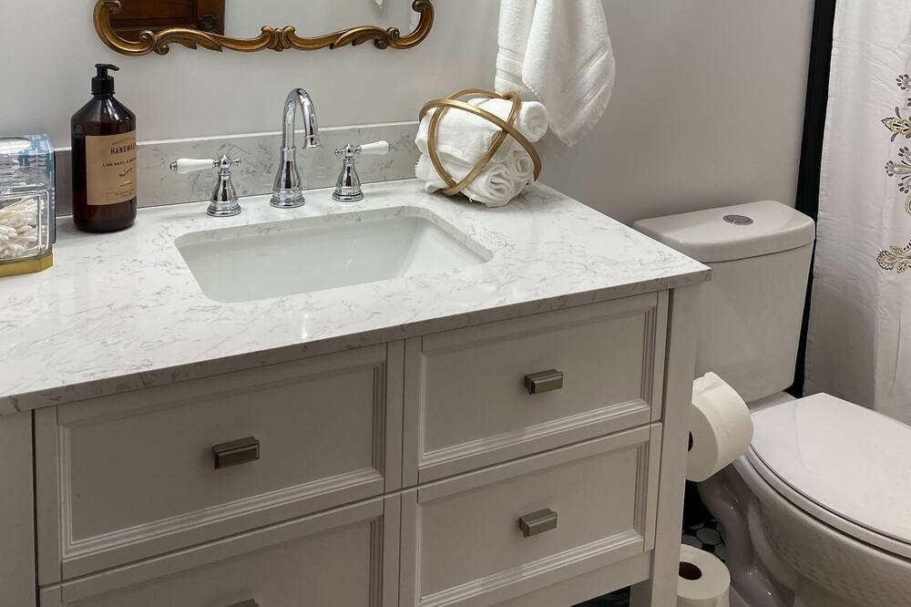 Photo of Bathroom in Middlesboro