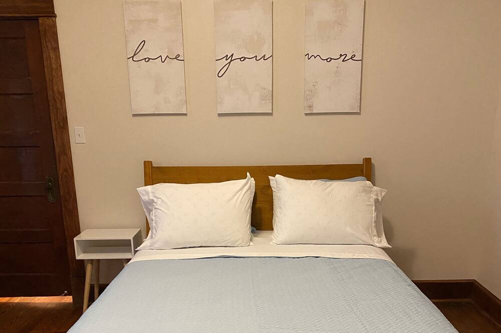 Photo of Bedroom in Middlesboro