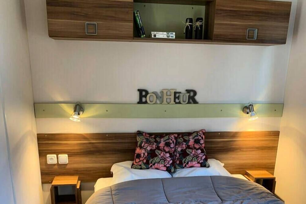 Photo of Bedroom in Saint-Vincent-de-Cosse