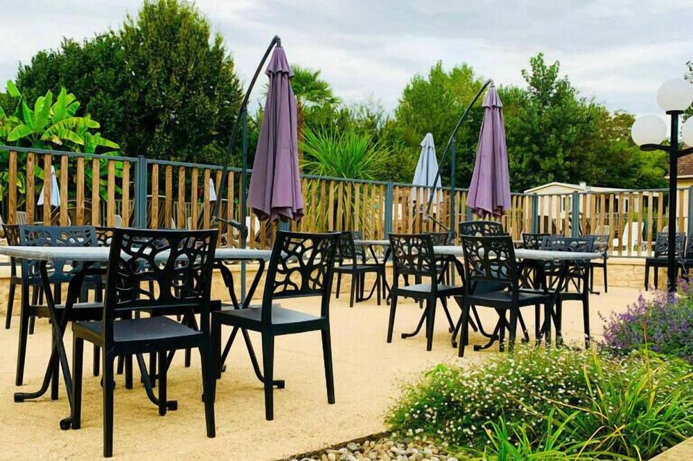 Photo of Patio Balcony in Saint-Vincent-de-Cosse