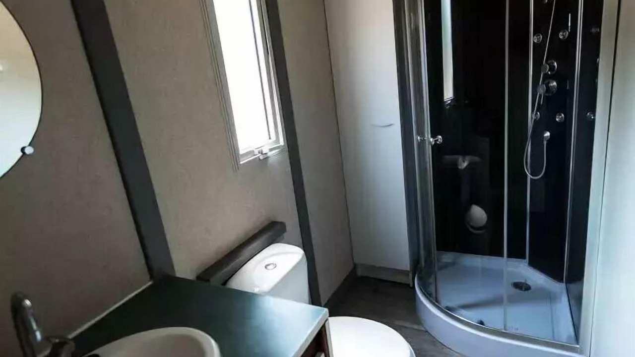 Photo of Bathroom in Vic-la-Gardiole