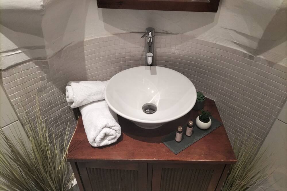 Photo of Bathroom in Nancy City Centre