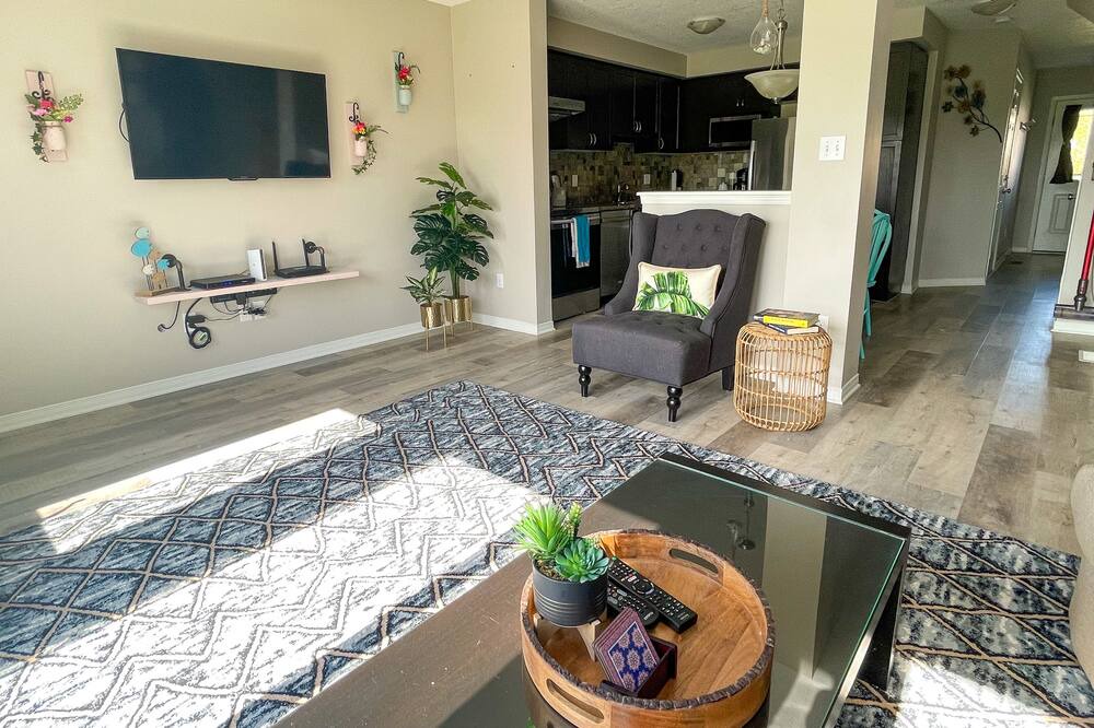 Photo of Livingroom in Port Elgin