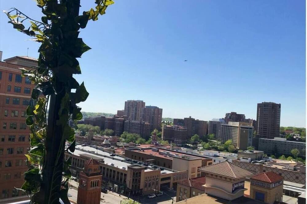 Photo of Others in Country Club Plaza Area
