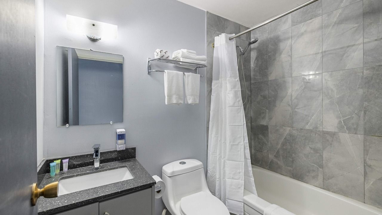 Photo of Bathroom in Cloyne