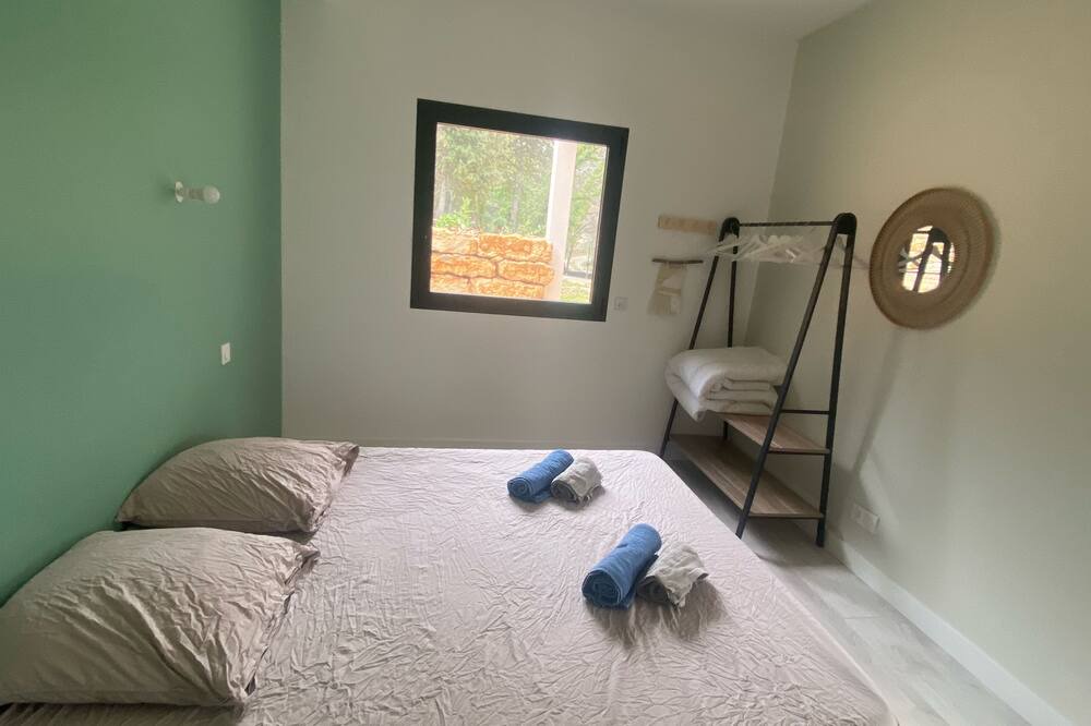 Photo of Bedroom in Neoules
