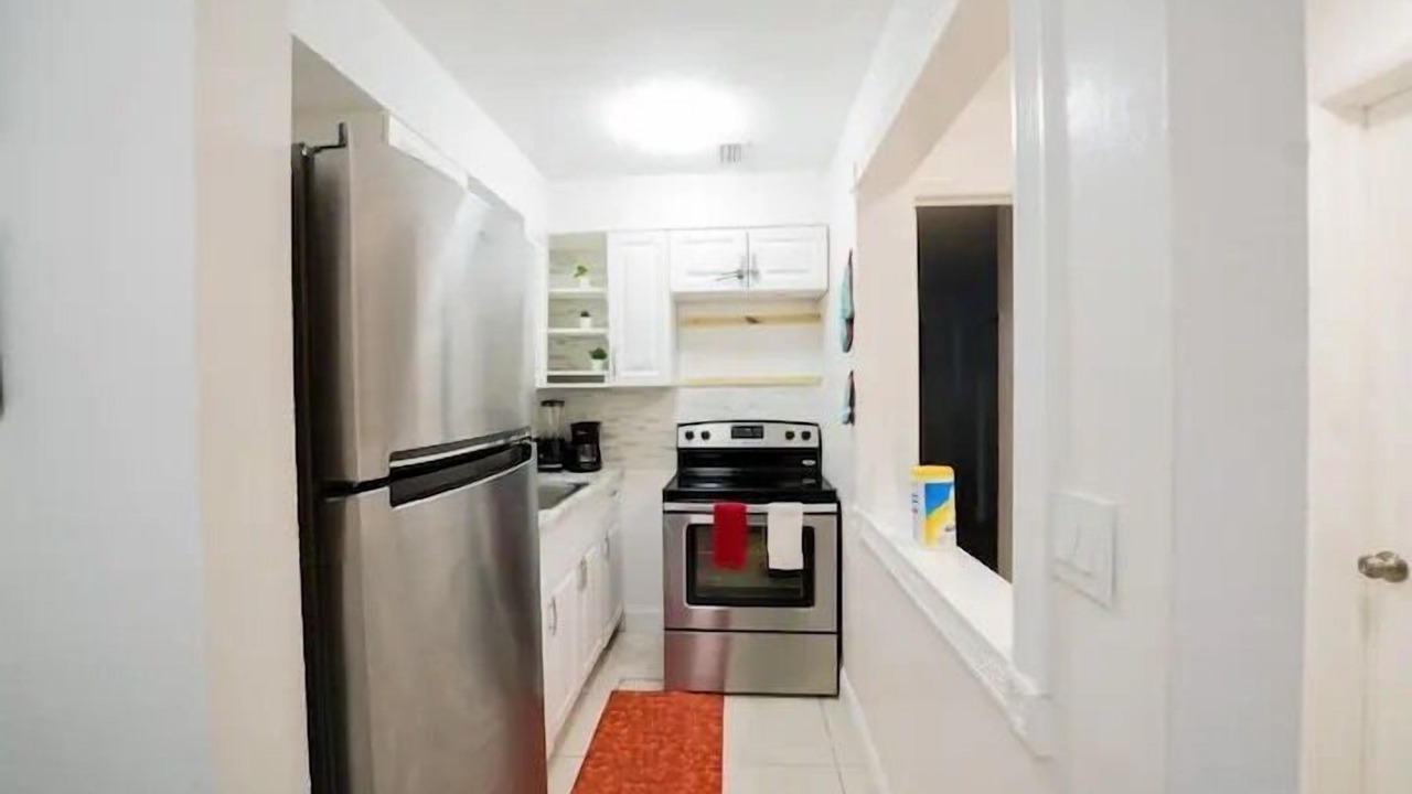 Photo of Kitchen in Oakland Park