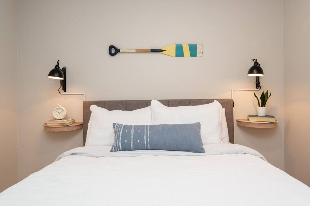 Photo of Bedroom in Beverly