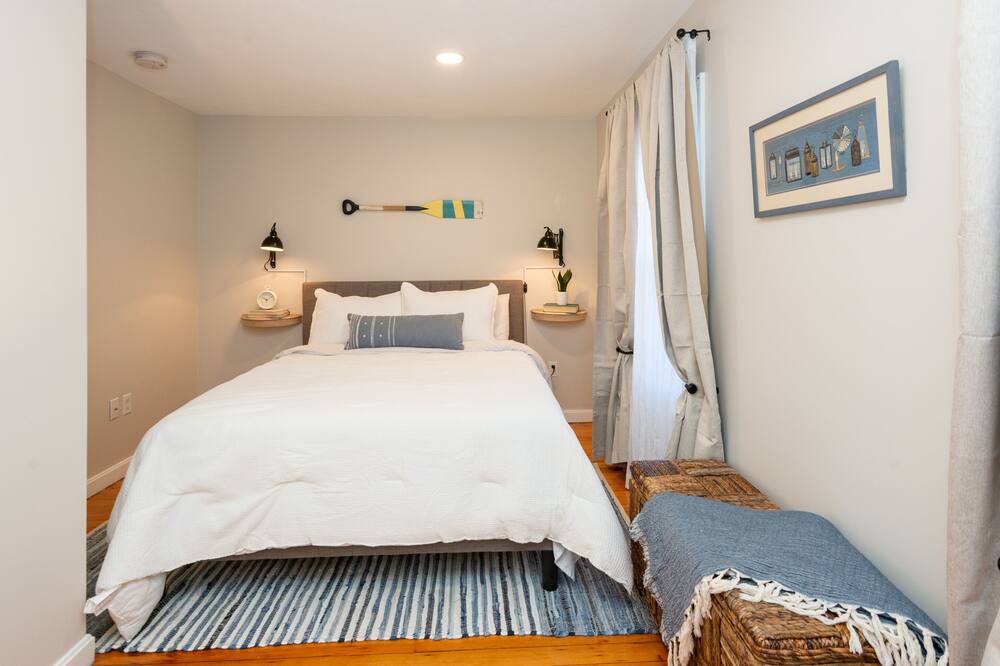 Photo of Bedroom in Beverly
