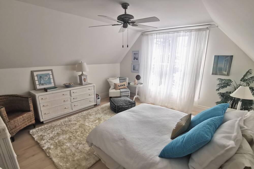 Photo of Bedroom in Lac-Brome