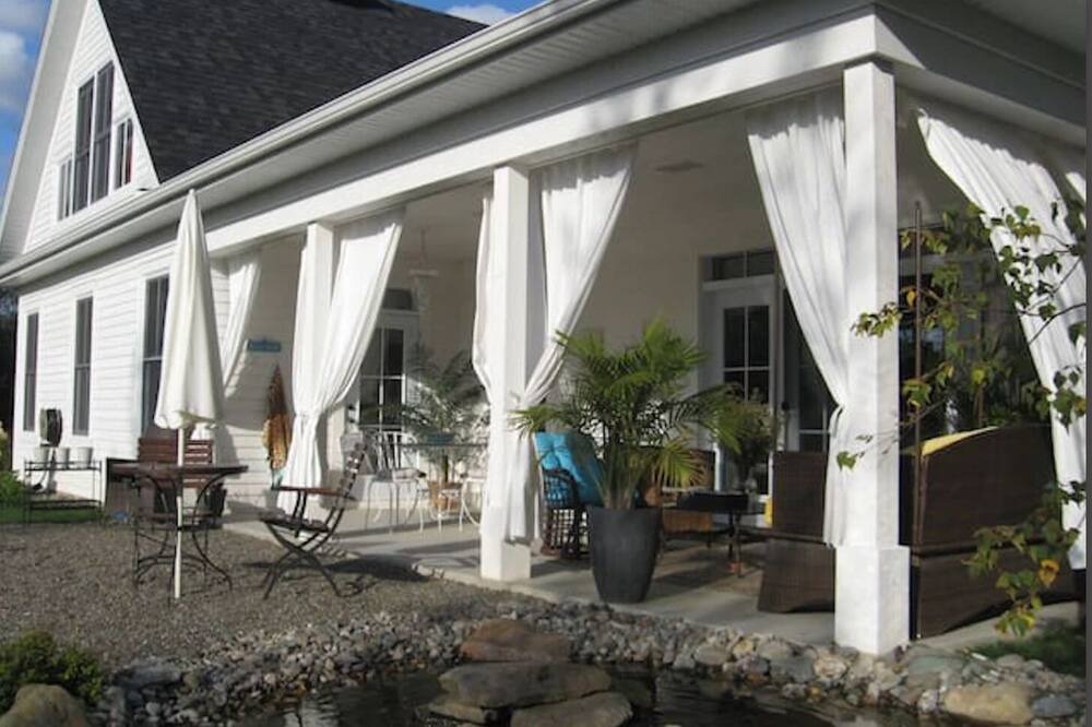 Photo of Patio Balcony in Lac-Brome
