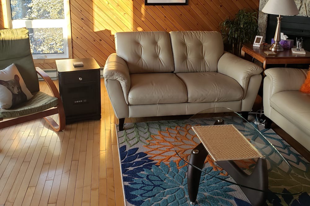 Photo of Livingroom in Lac du Bonnet