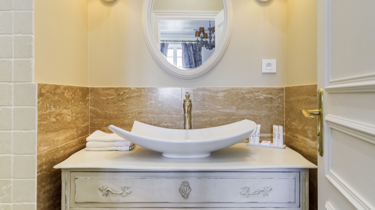 Photo of Bedroom in Asnieres-sur-Seine