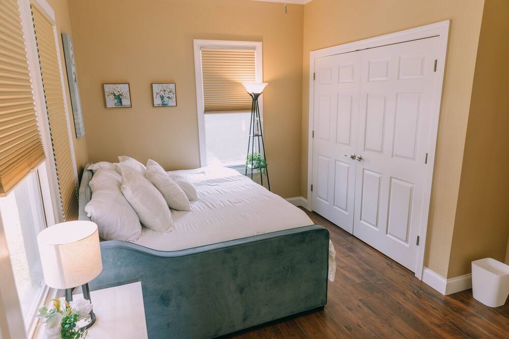 Photo of Bedroom in Downtown