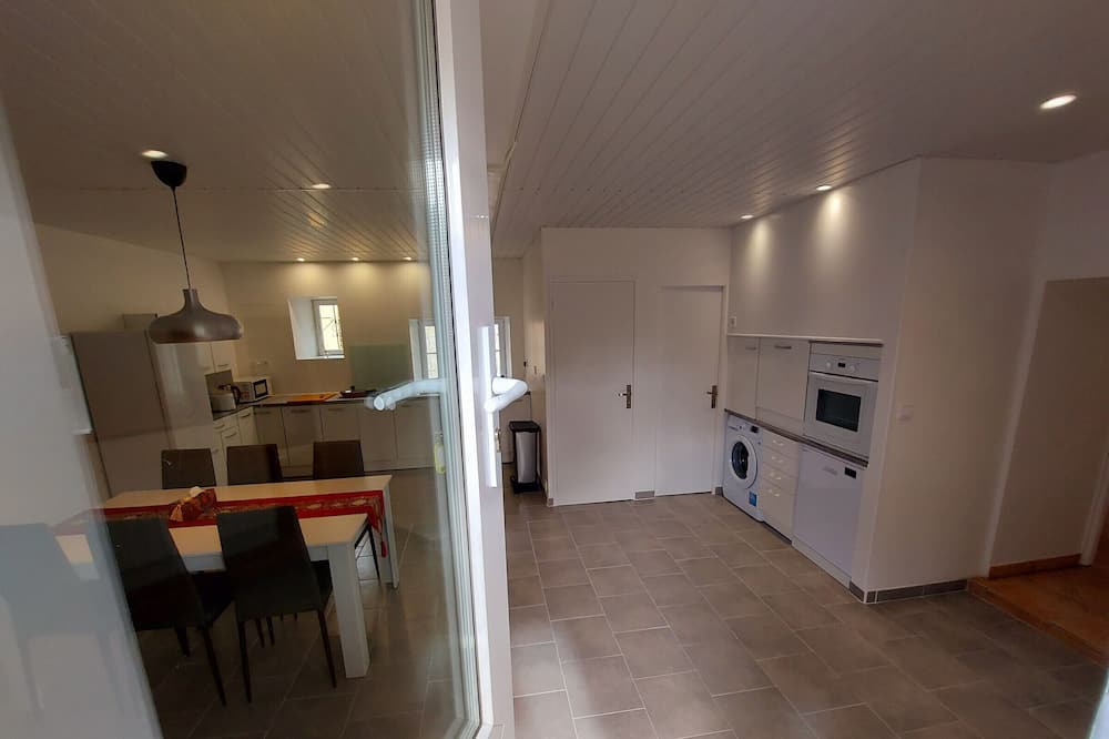 Photo of Livingroom in Neuilly-le-Vendin