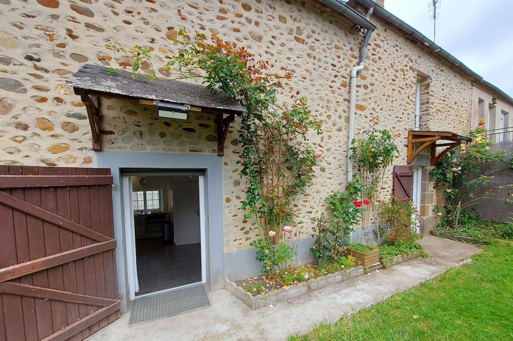 Photo of Outdoor in Neuilly-le-Vendin